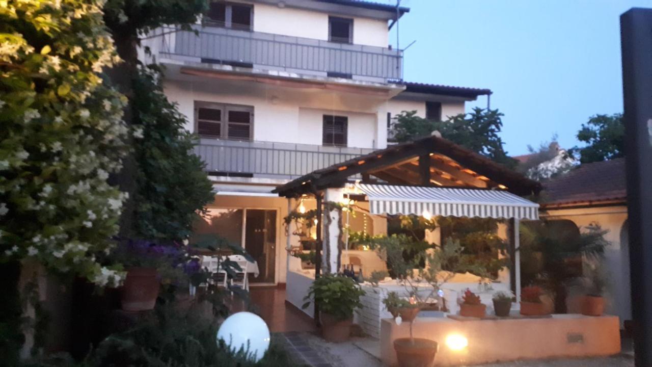 Apartments Gogsy Malinska Exterior foto